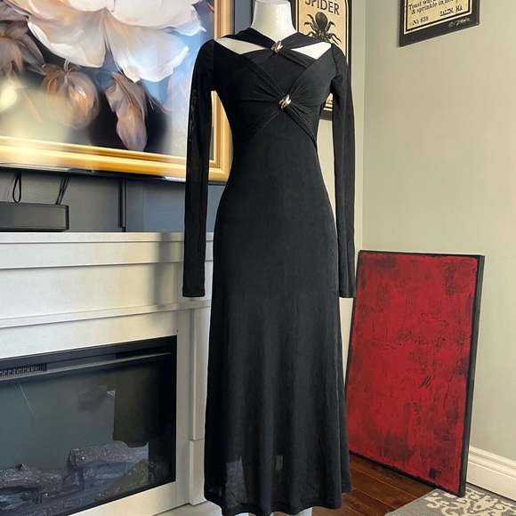 Black Gold Cuffs Maxi Dress - Picture 5 of 6